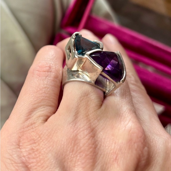Artist-made sterling silver and glass ring - Picture 3 of 7
